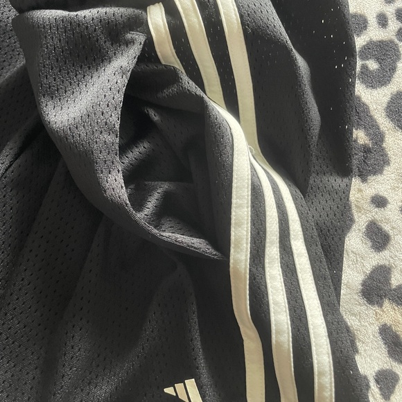 Adidas mesh sports shorts with pockets - Picture 2 of 5